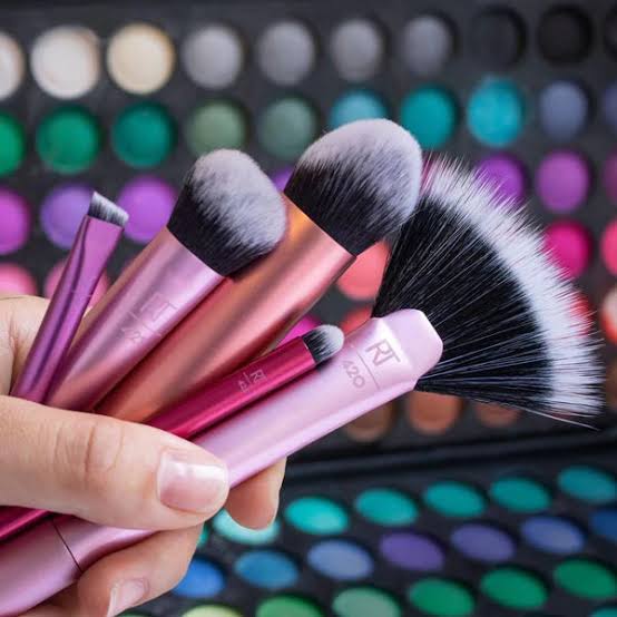 Real technique Artist Essentials Makeup Brush Set